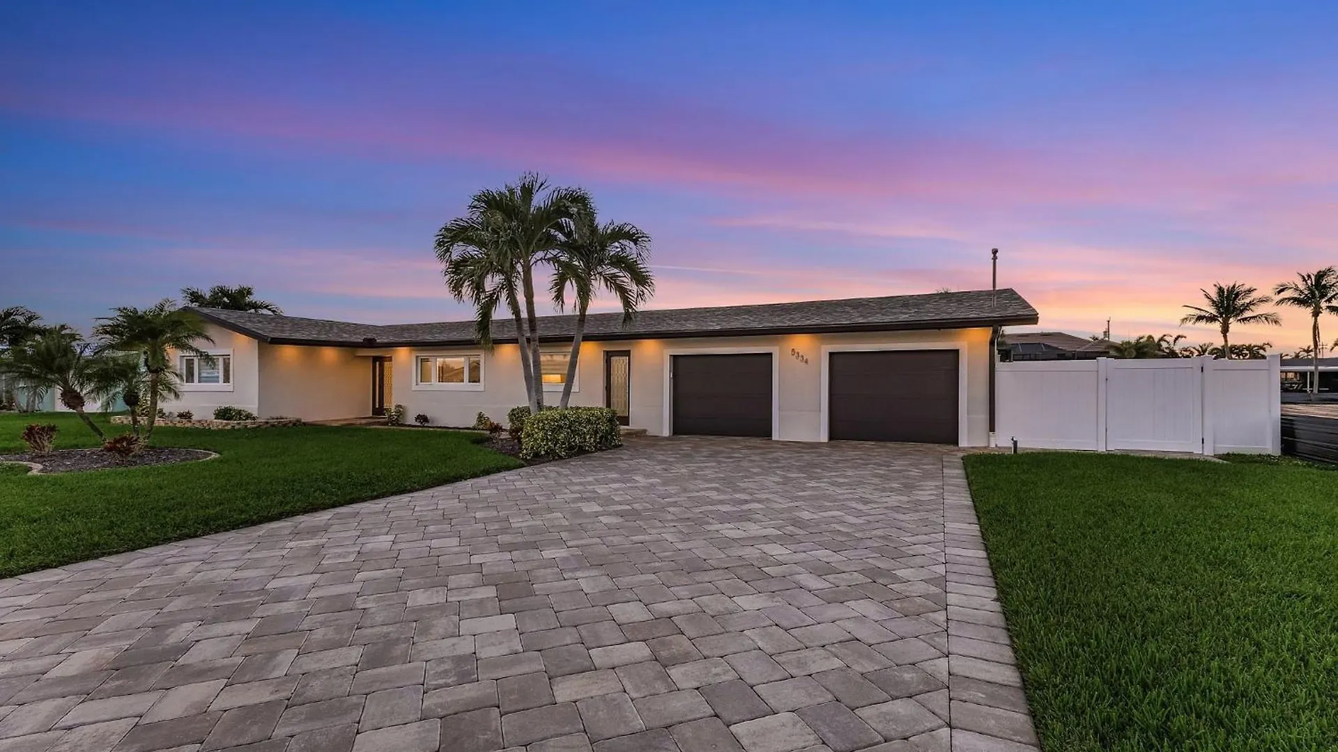 Boater's Dream, Heated Pool - Laid Back & Lavish *