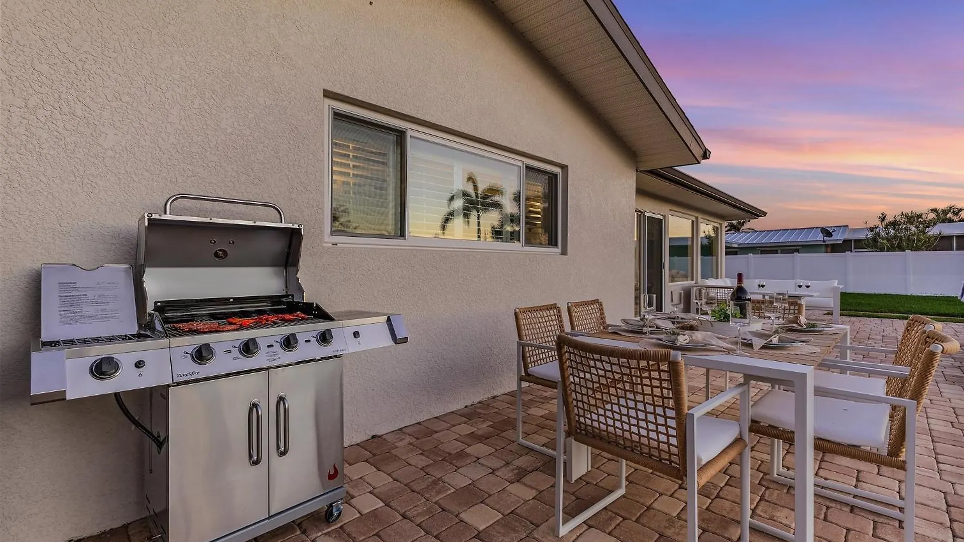 Boater's Dream, Heated Pool - Laid Back & Lavish