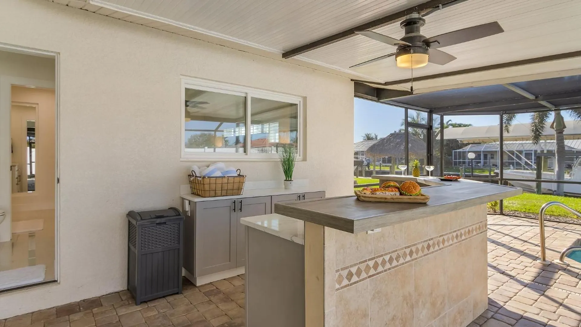Boater's Dream, Heated Pool - Laid Back & Lavish