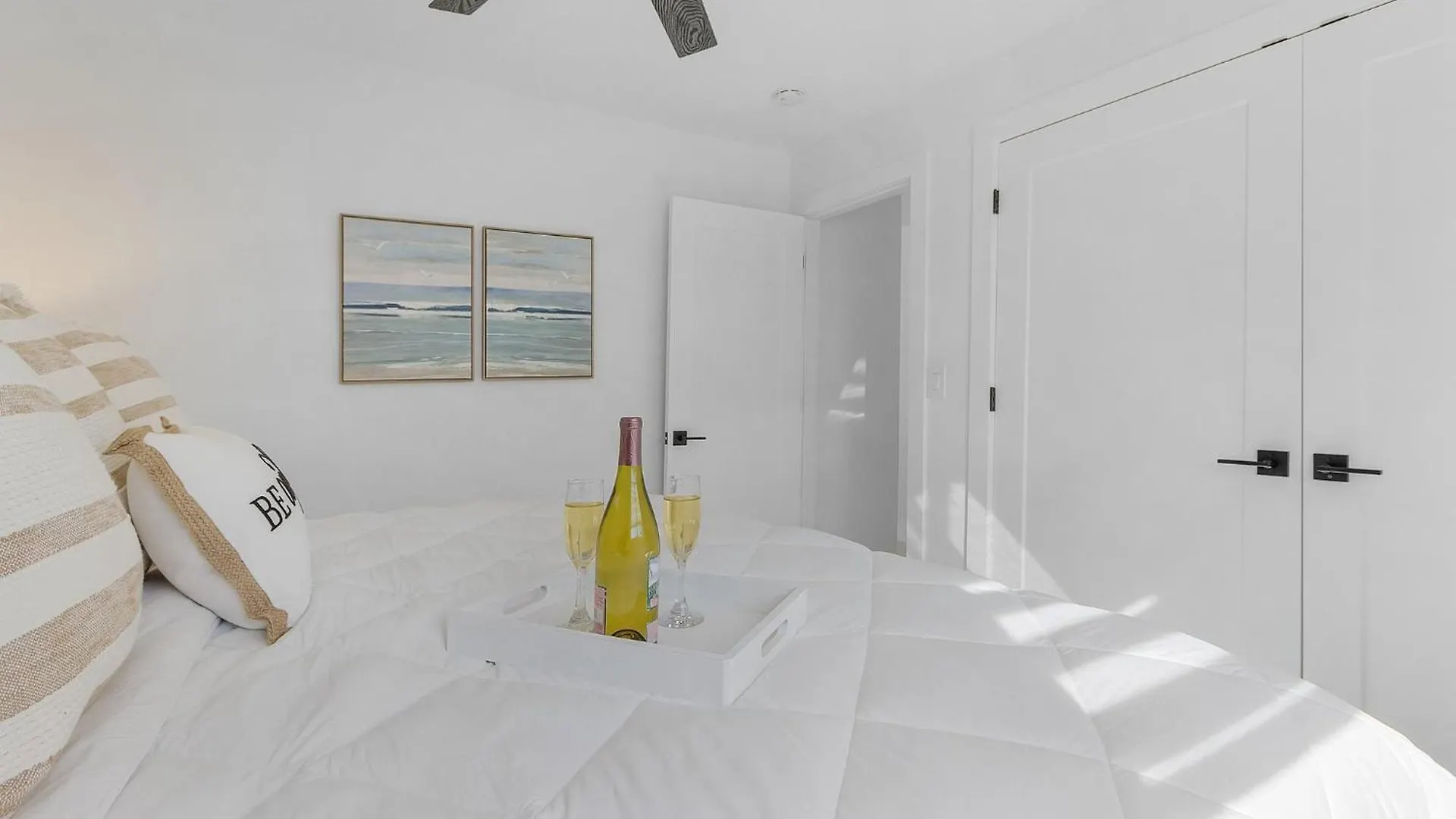 Boater's Dream, Heated Pool - Laid Back & Lavish Holiday home *