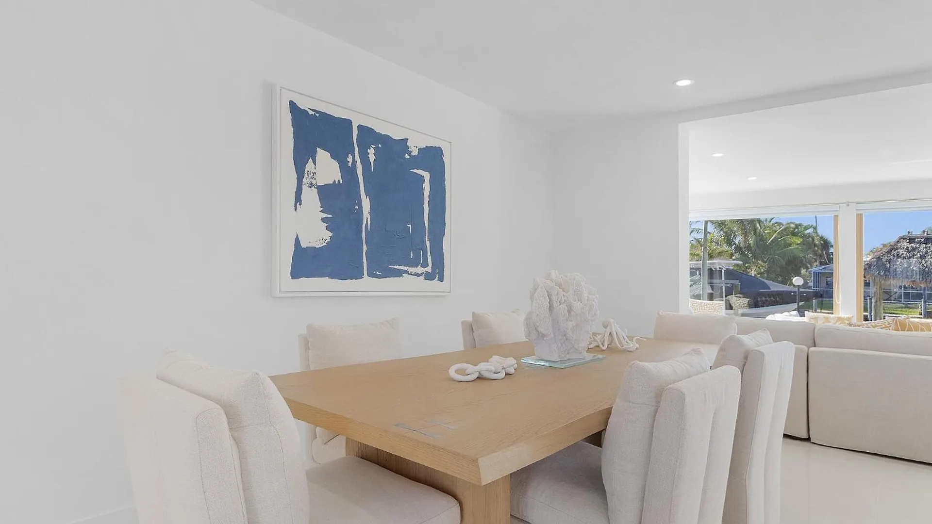Boater's Dream, Heated Pool - Laid Back & Lavish Holiday home