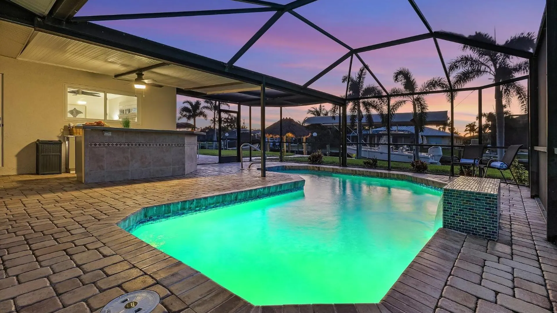 Boater's Dream, Heated Pool - Laid Back & Lavish * Cape Coral