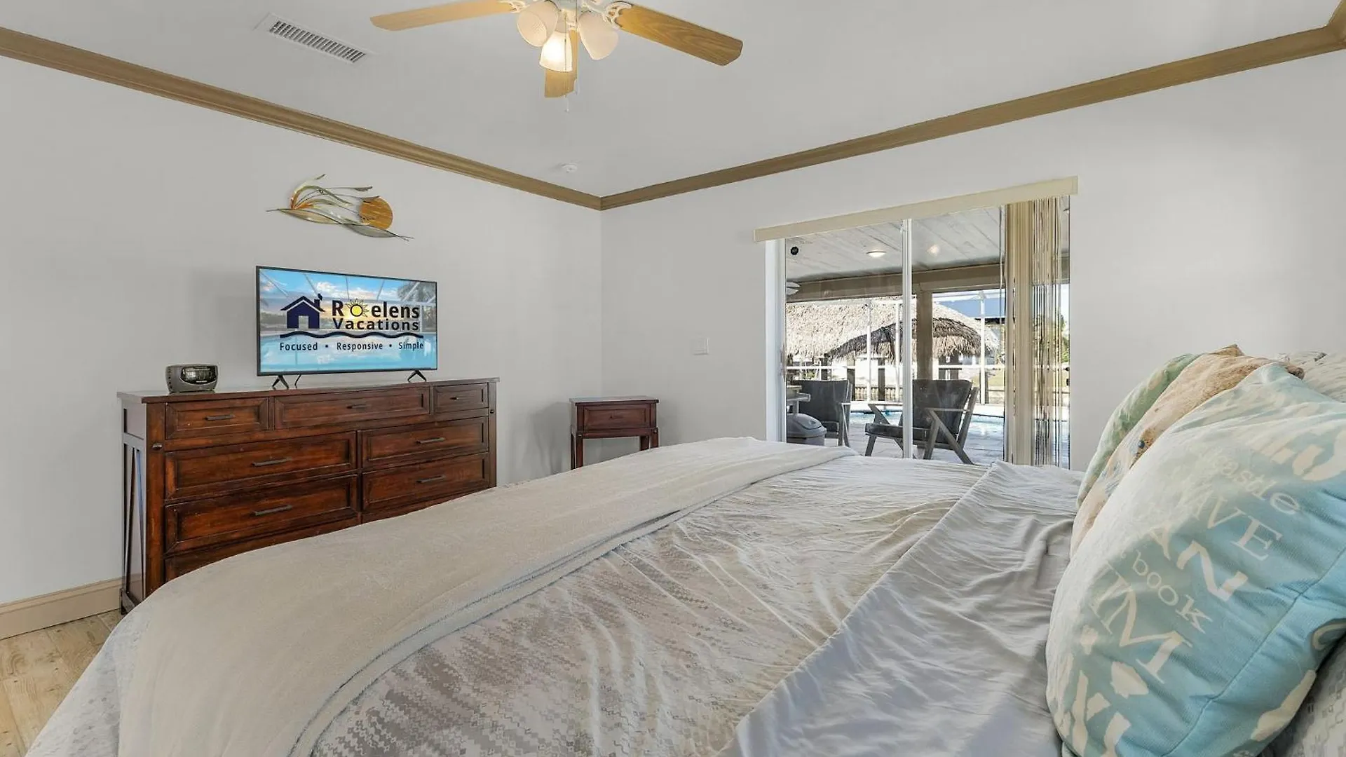 Gulf Access Dock With Tiki Heated Pool Casa Chillotta Roelens * Cape Coral