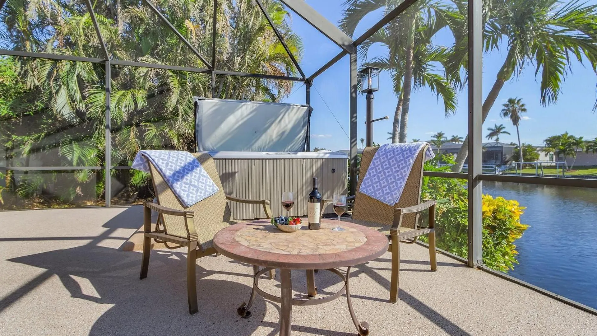 Gulf Access, Heated Pool, Bicycles, & - Coral Coast - Roelens Cape Coral