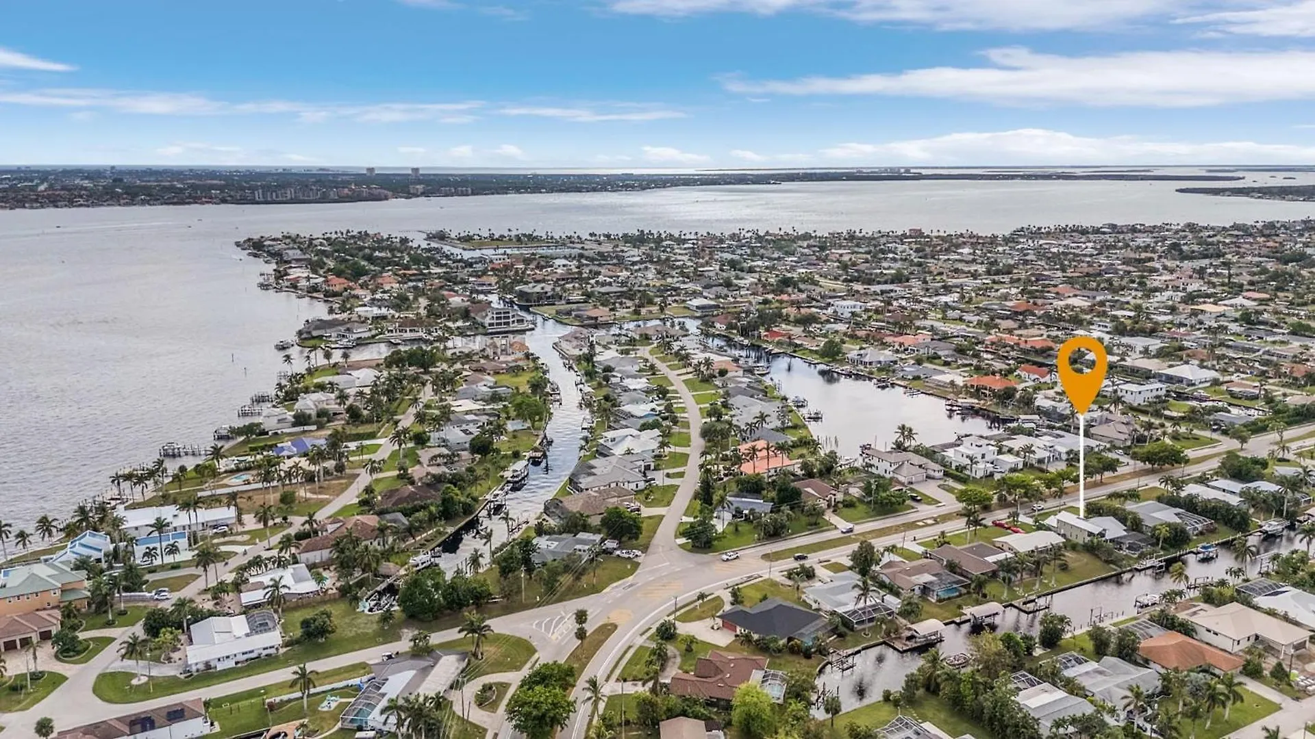 Waterfront Living, Dock, Heated Pool & - Gulf Gate Oasis - Roelens * Cape Coral