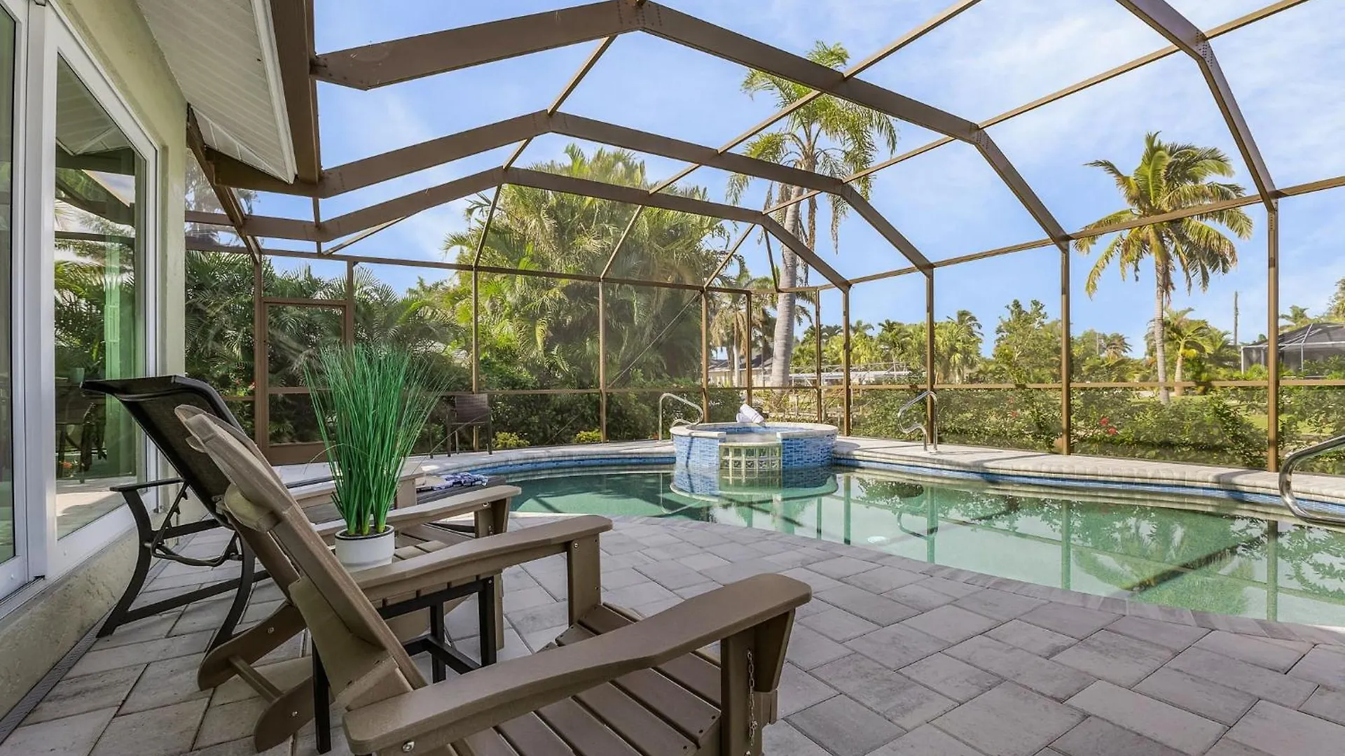 Waterfront Living, Dock, Heated Pool & - Gulf Gate Oasis - Roelens Holiday home *