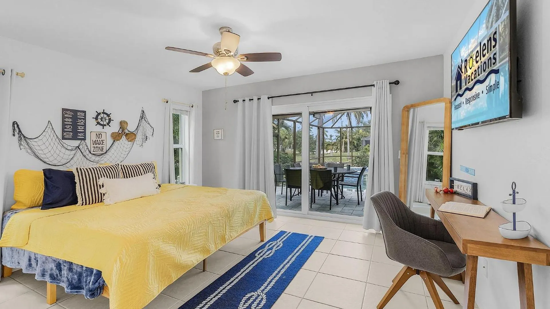 Waterfront Living, Dock, Heated Pool & - Gulf Gate Oasis - Roelens