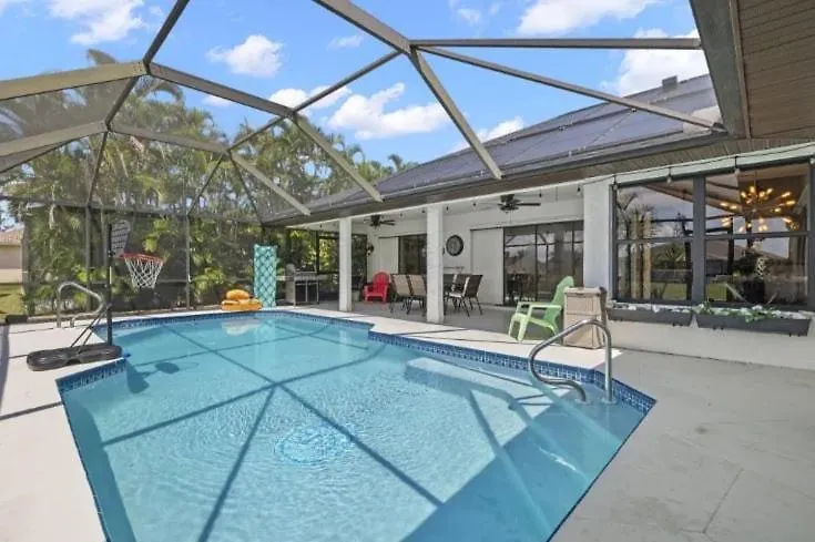 Captivating Paradise, Pool Table, Tiki Hut, - Cape Sunset - Roelens * Cape Coral