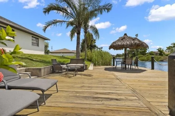 Captivating Paradise, Pool Table, Tiki Hut, - Cape Sunset - Roelens Cape Coral