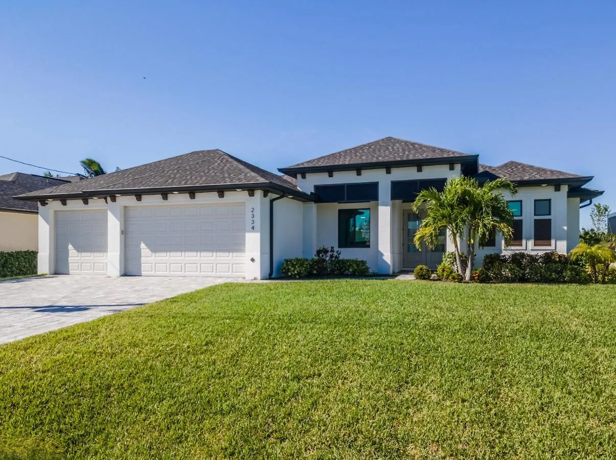 Holiday home Gulf Coast Retreat 3br Waterfront With Heated Pool Cape Coral