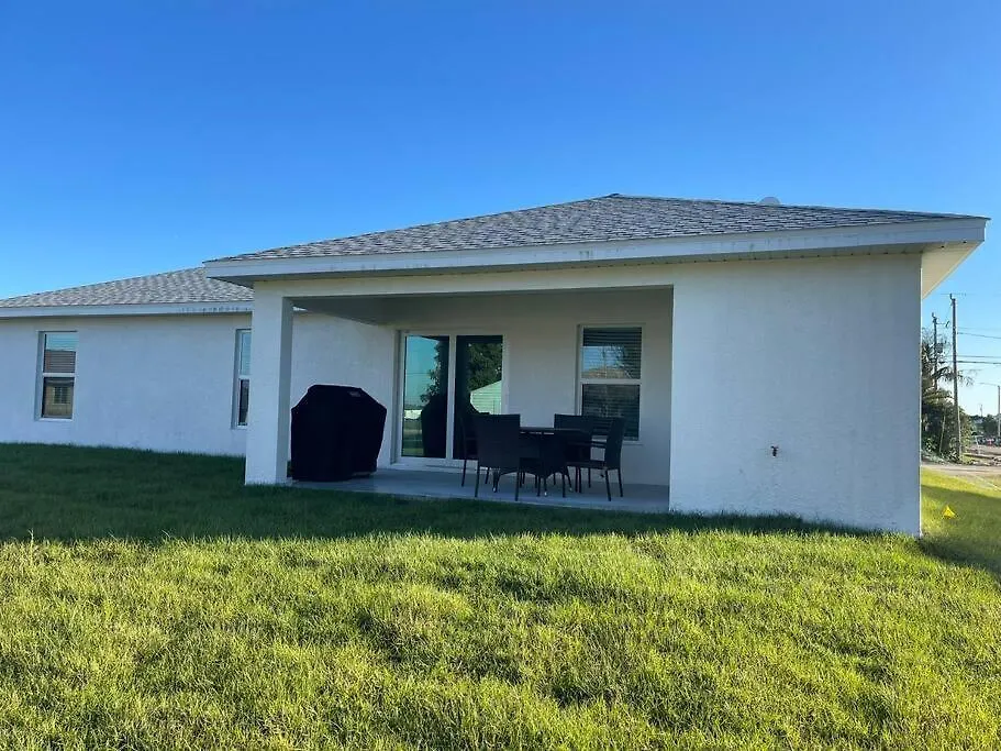 New Construction With Lanai! Great For 2 Families! Holiday home