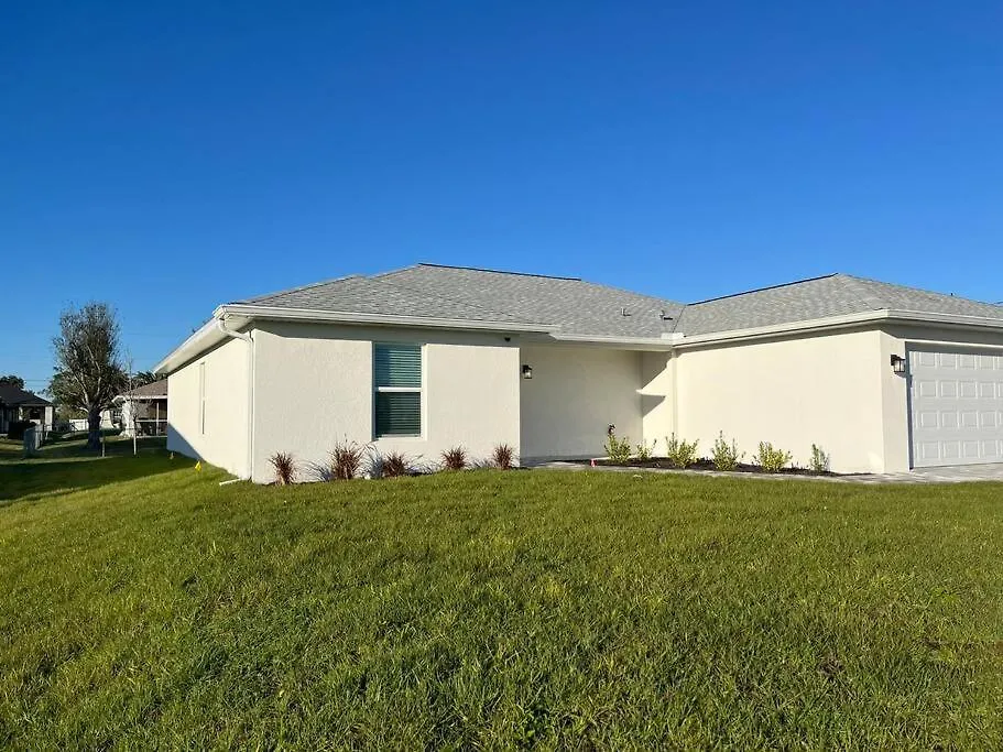 Holiday home New Construction With Lanai! Great For 2 Families! *