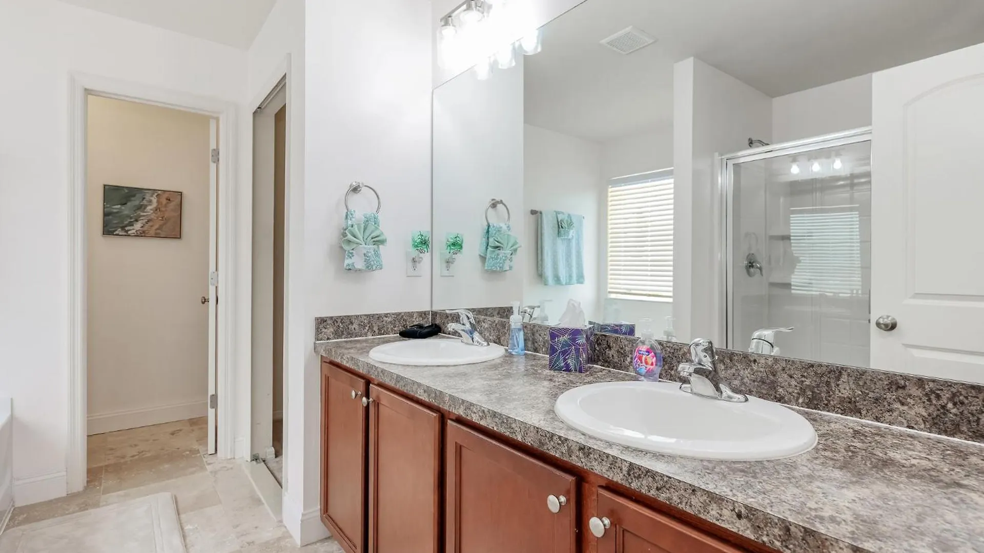 Holiday home 3400sqft! - Lovely Kitchen - Heated Pool