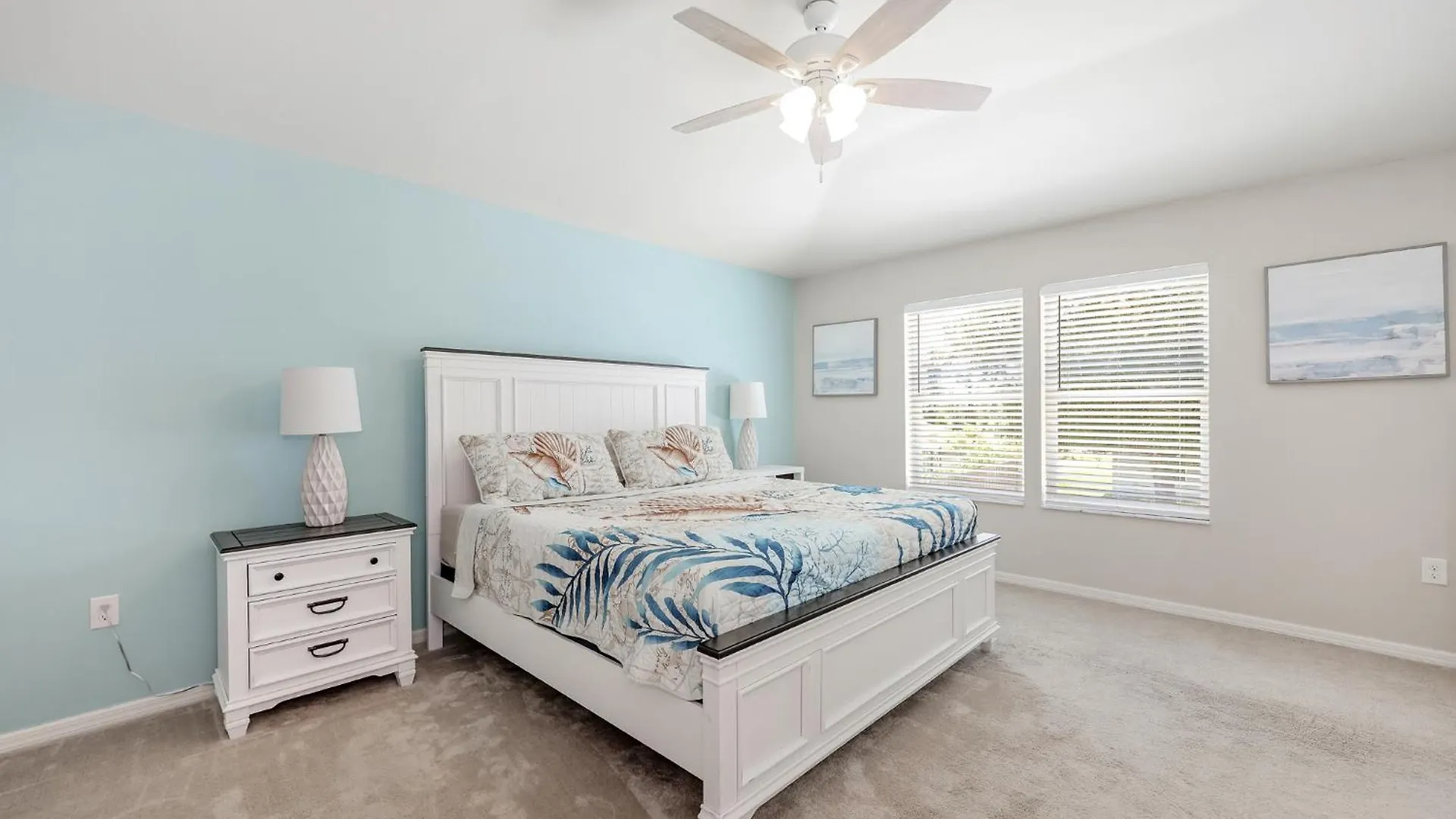 3400sqft! - Lovely Kitchen - Heated Pool Holiday home Cape Coral
