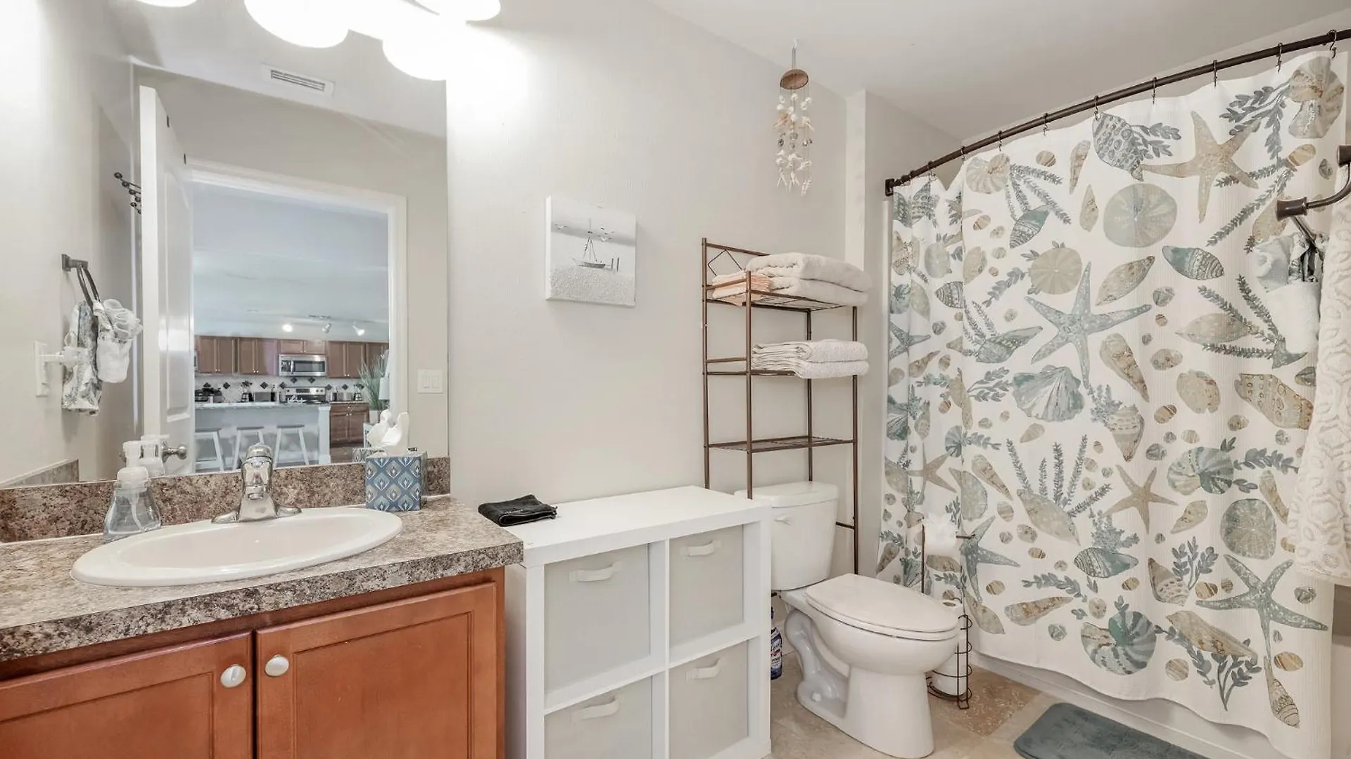 Holiday home 3400sqft! - Lovely Kitchen - Heated Pool *