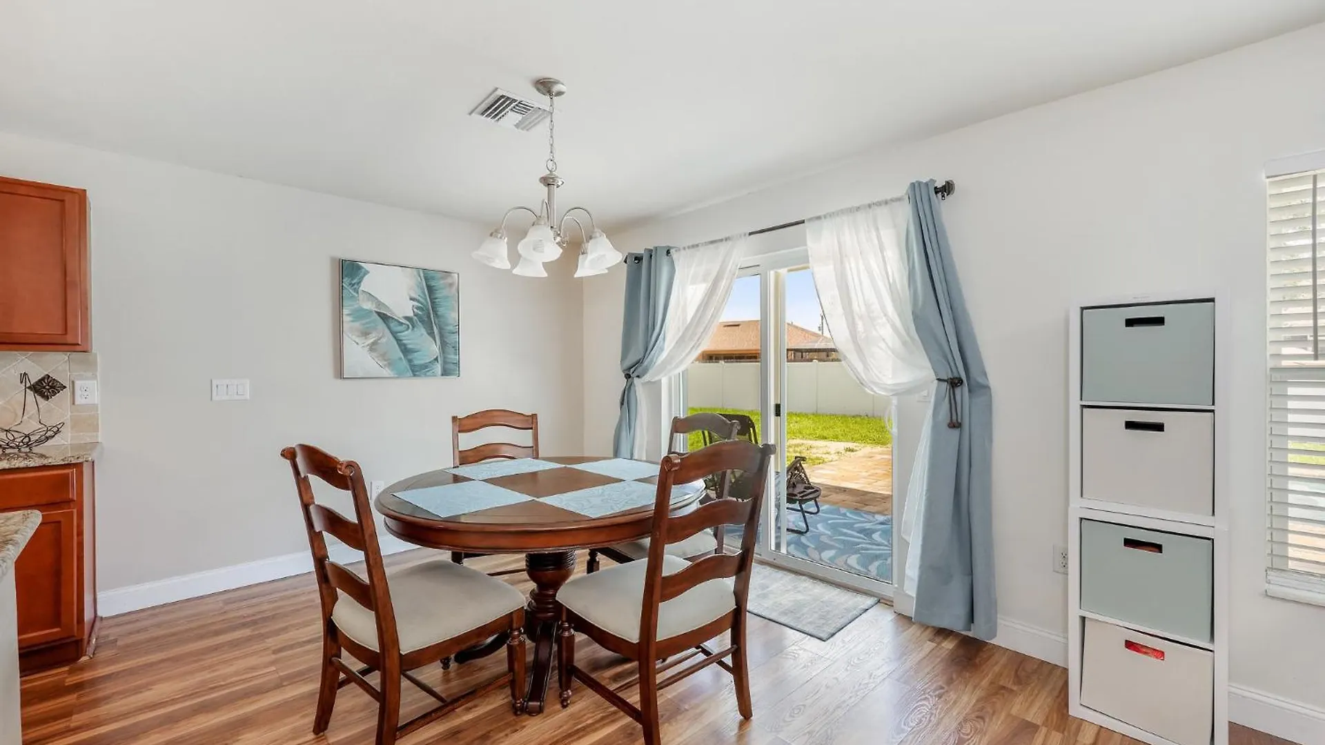 Holiday home 3400sqft! - Lovely Kitchen - Heated Pool Cape Coral