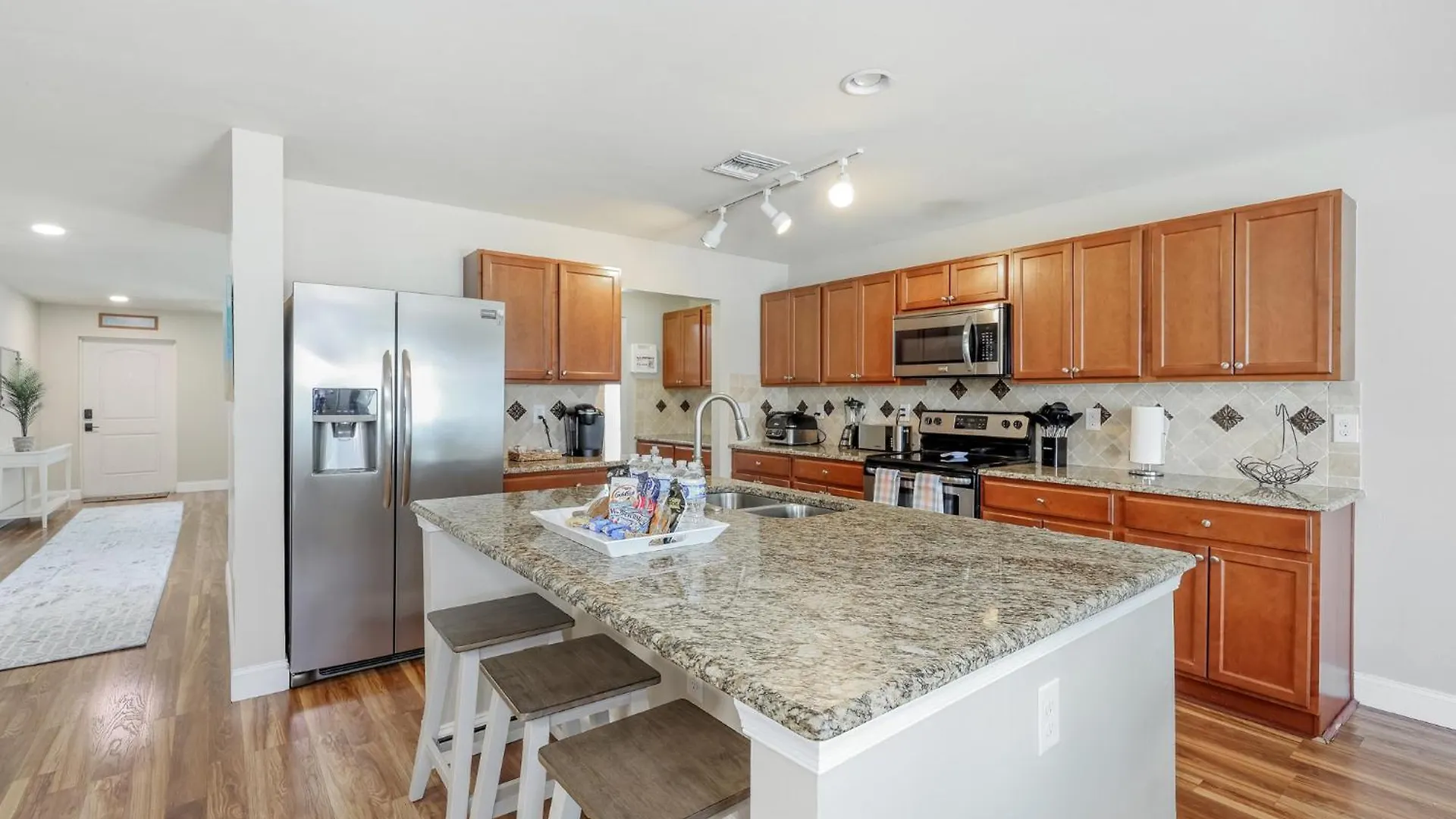 3400sqft! - Lovely Kitchen - Heated Pool Cape Coral