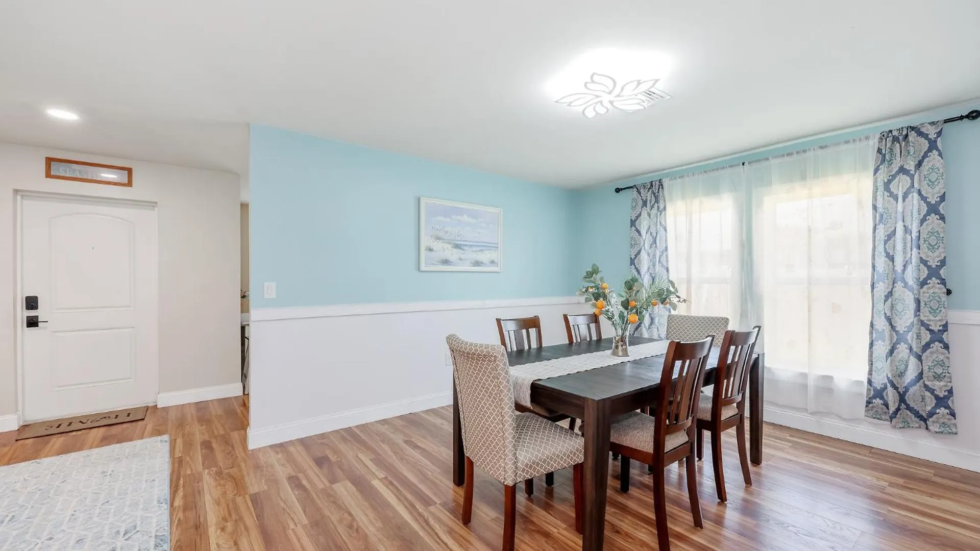 Holiday home 3400sqft! - Lovely Kitchen - Heated Pool *