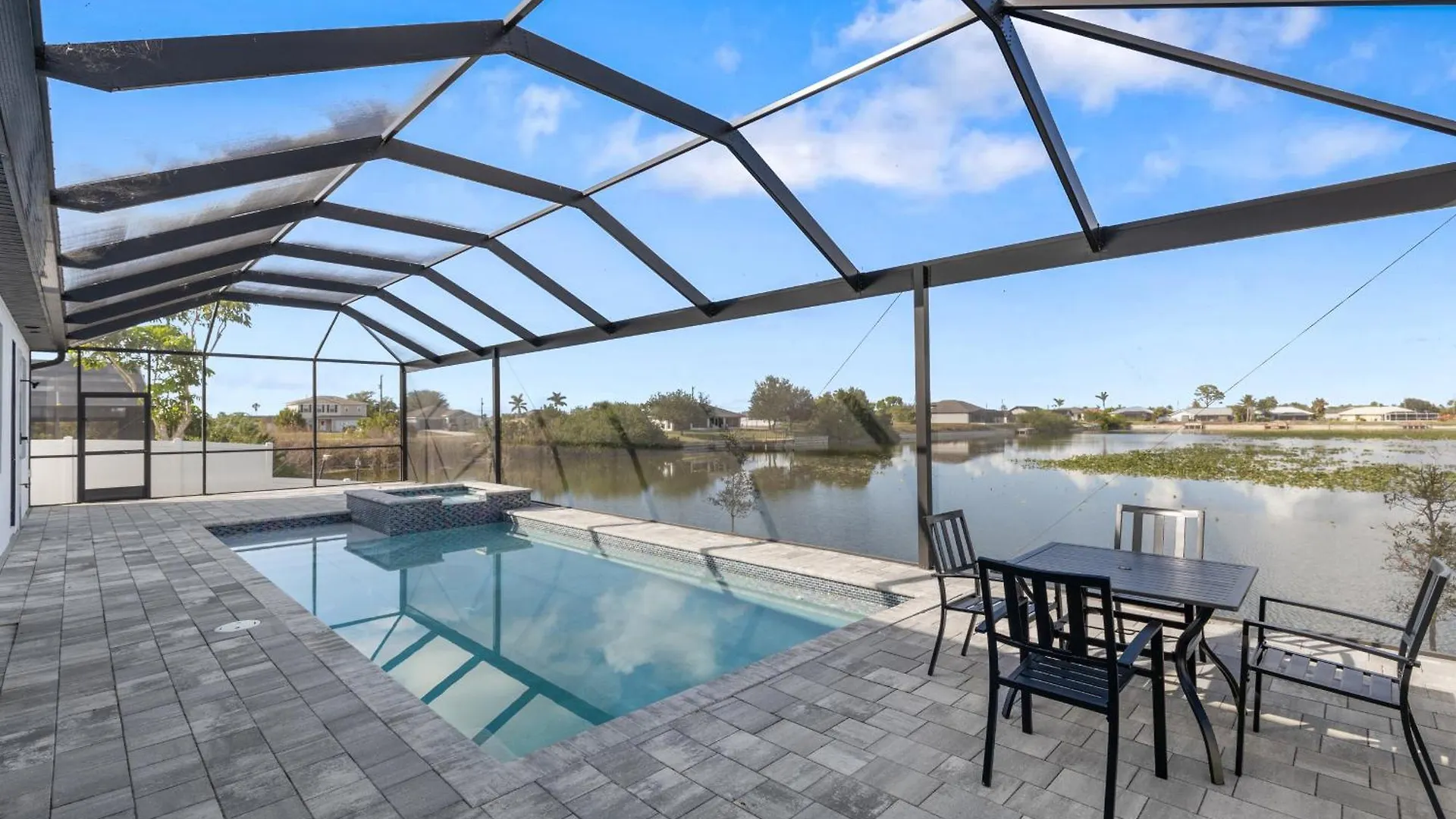 Scenic Modern Waterfront W Heated Pool And Holiday home