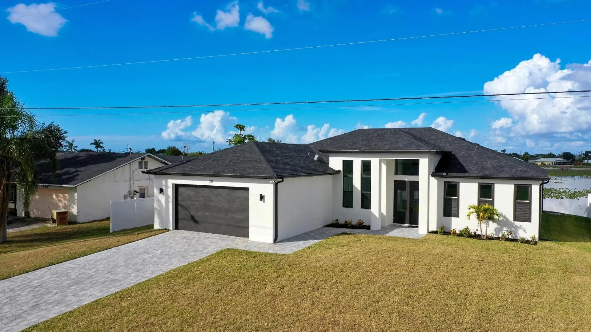 Scenic Modern Waterfront W Heated Pool And *