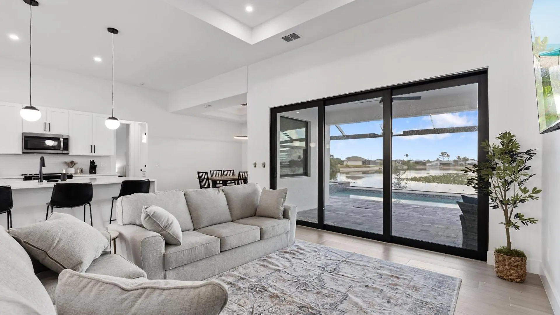 Holiday home Scenic Modern Waterfront W Heated Pool And