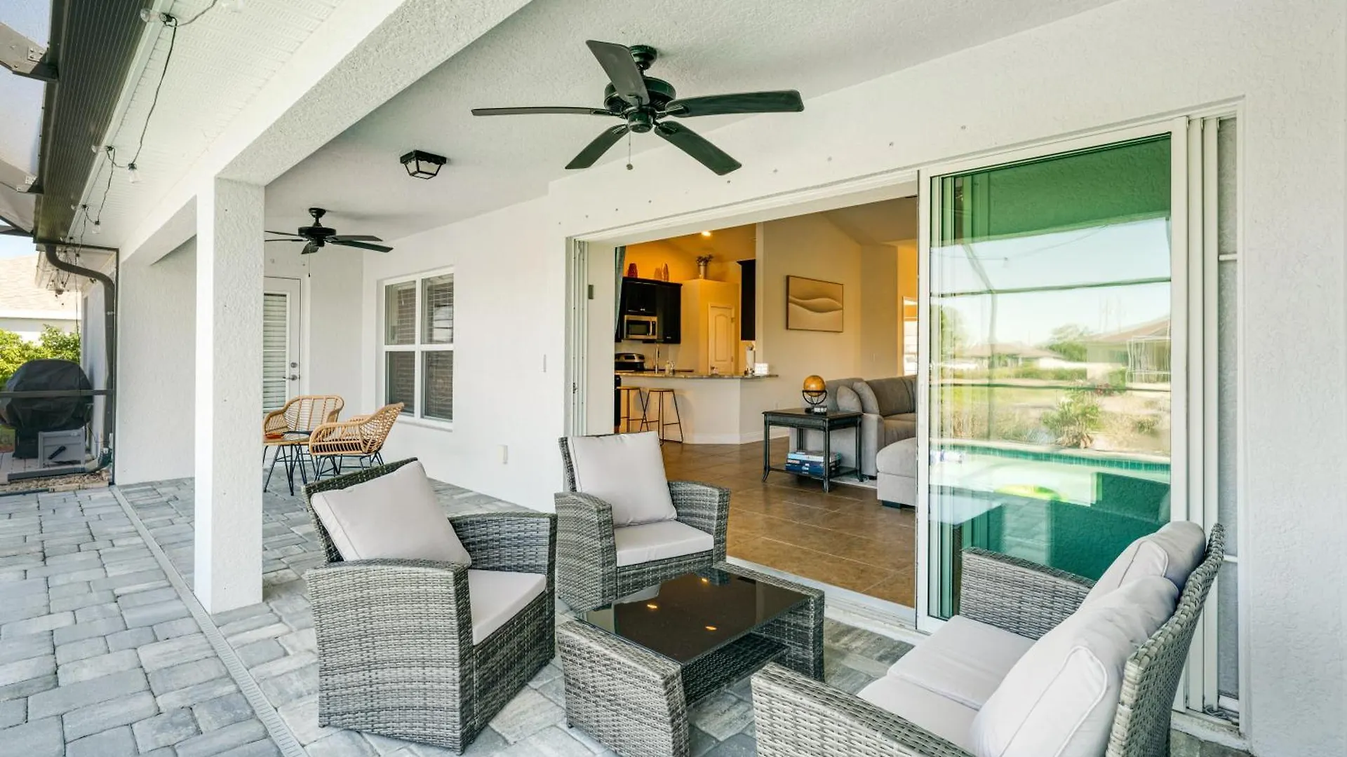 4bd Playhouse In With Heated Pool, 6 Bikes, And 2 Kaya * Cape Coral