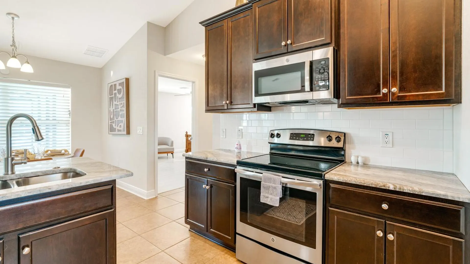 4bd Playhouse In With Heated Pool, 6 Bikes, And 2 Kaya Cape Coral