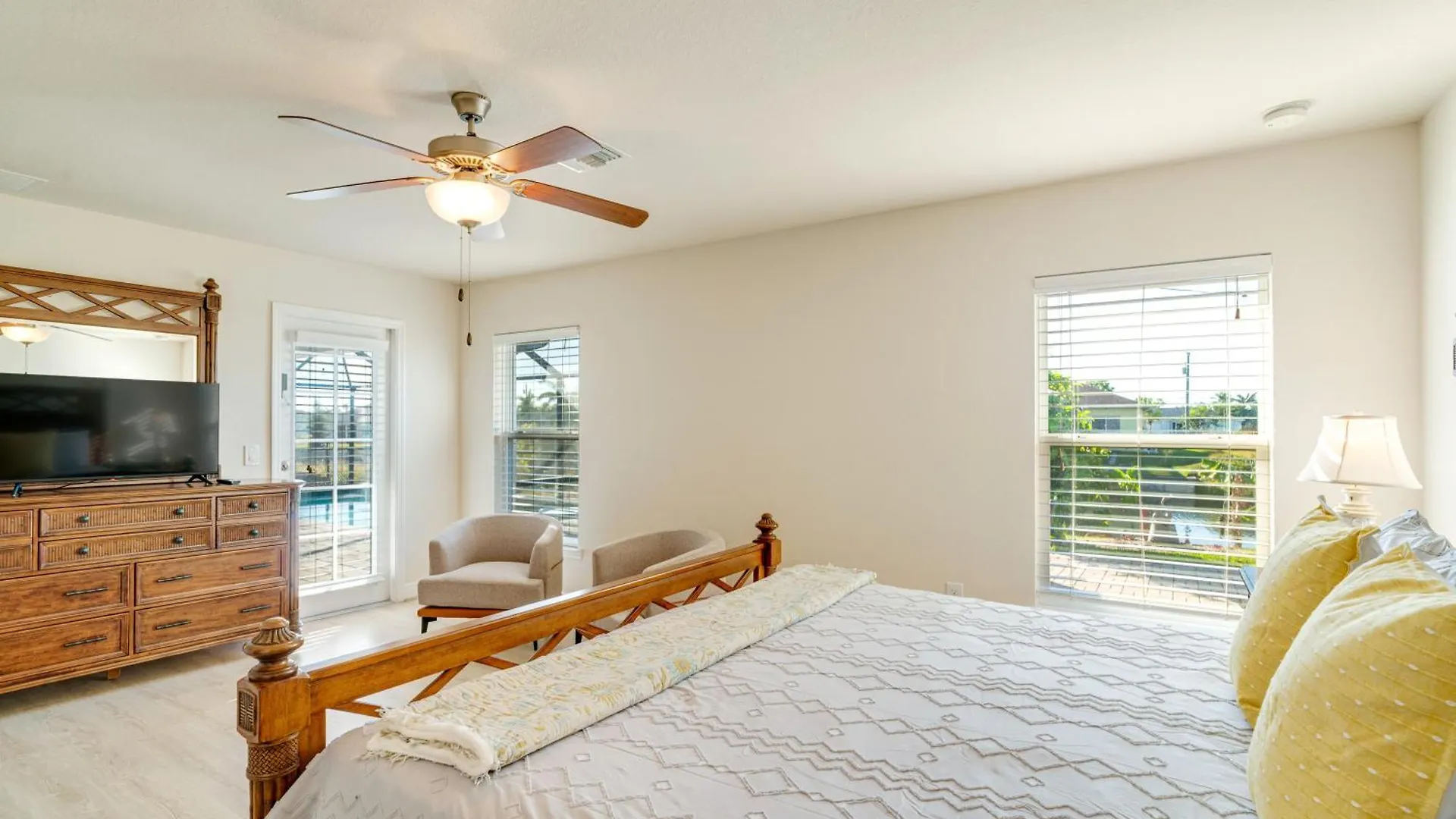 4bd Playhouse In With Heated Pool, 6 Bikes, And 2 Kaya *