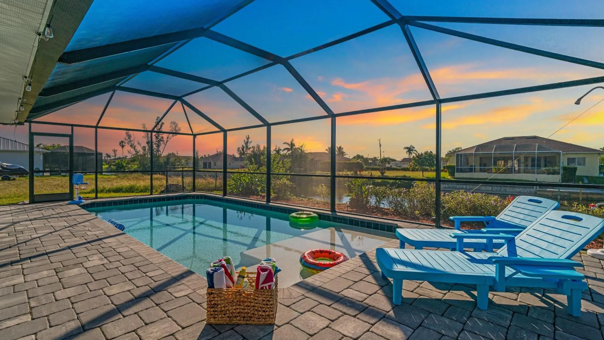 4bd Playhouse In With Heated Pool, 6 Bikes, And 2 Kaya *