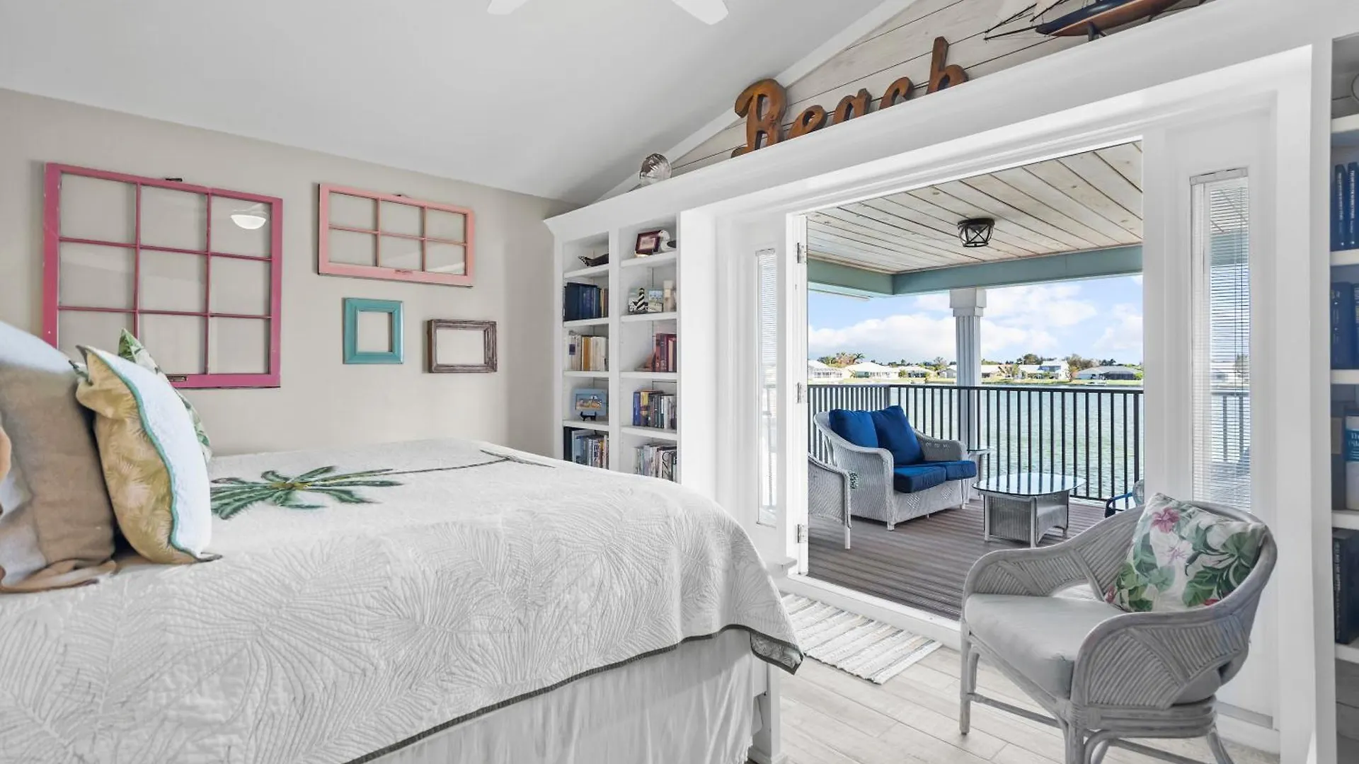Infinity & Beyond Front Villa Cape Coral