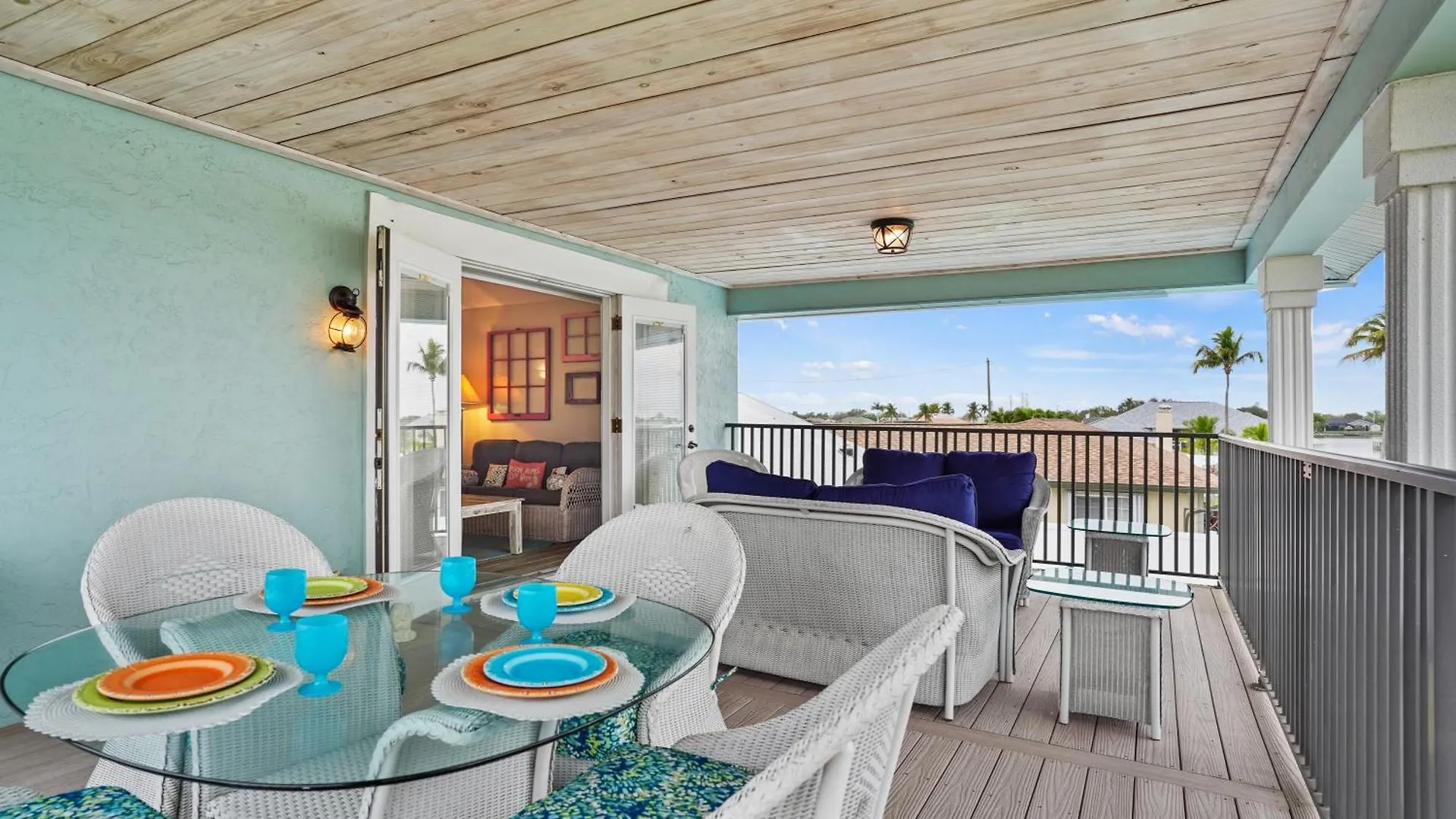 Villa Infinity & Beyond Front *