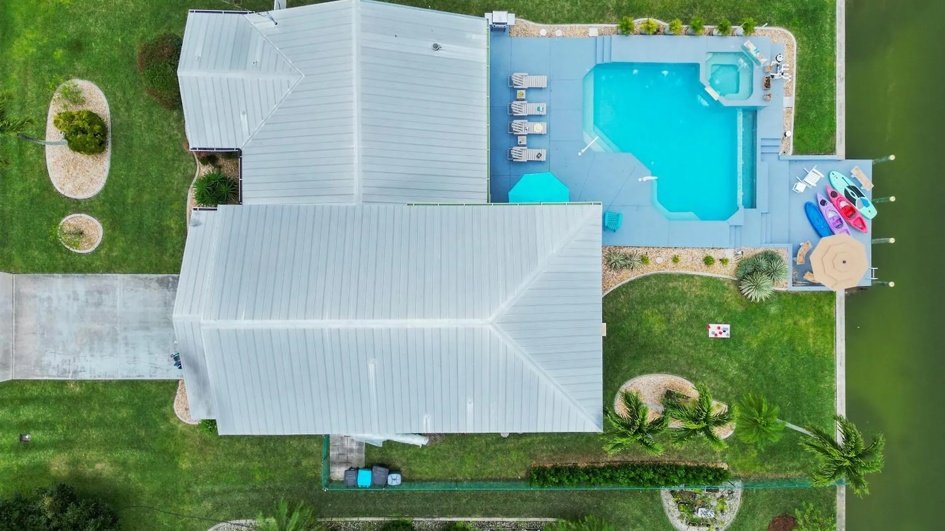 Villa Infinity & Beyond Front Cape Coral