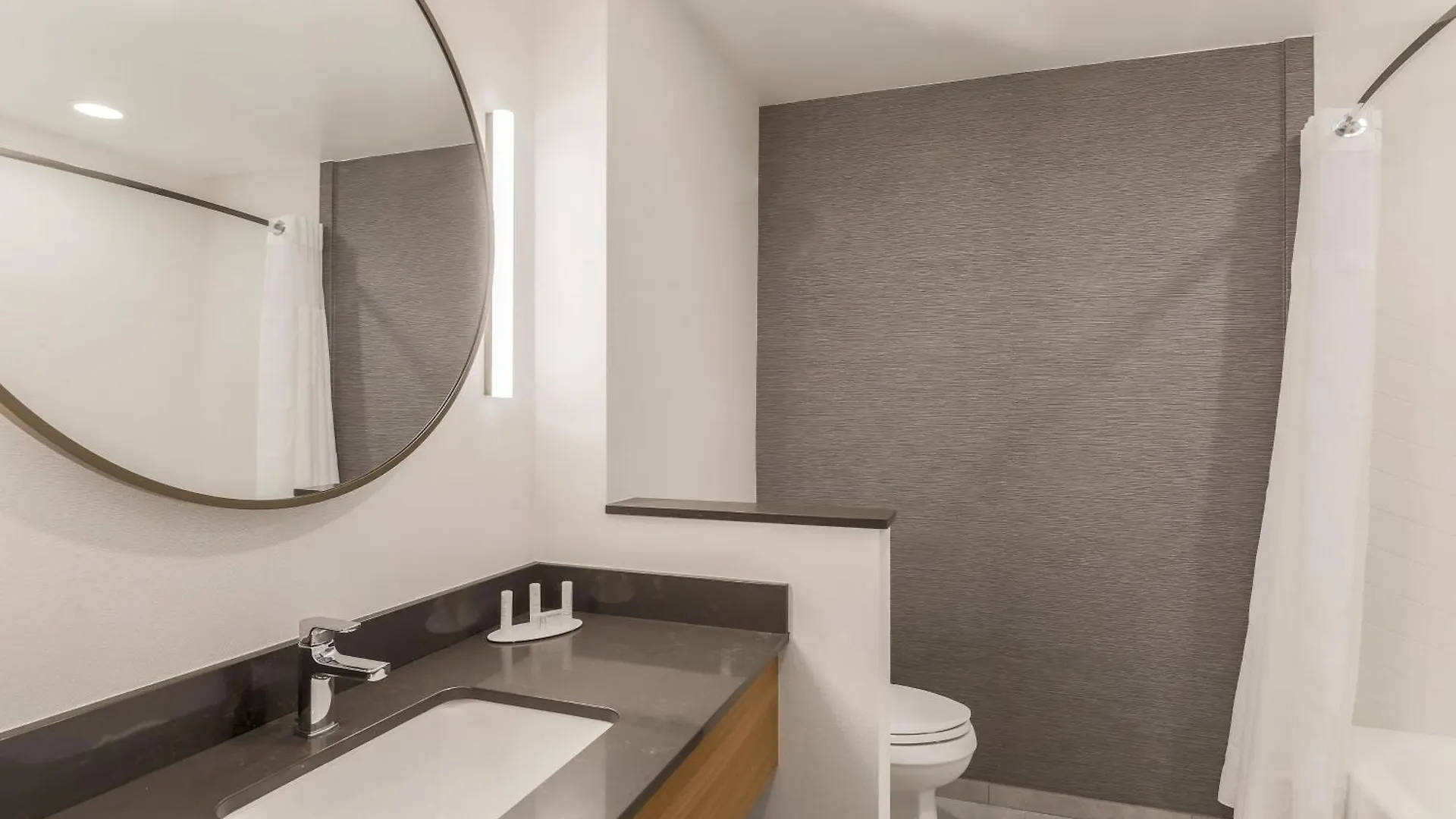 Hotel Fairfield By Marriott & North Myers Cape Coral