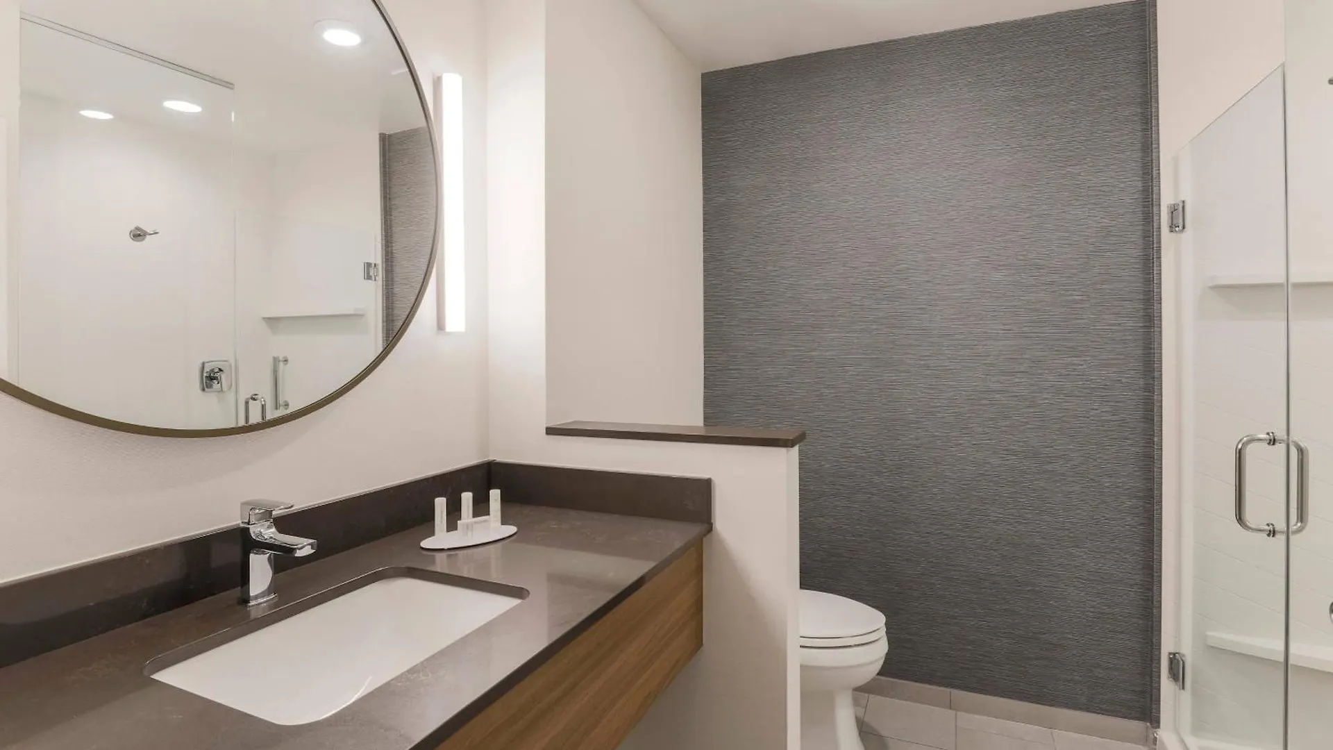 Fairfield By Marriott & North Myers 3*