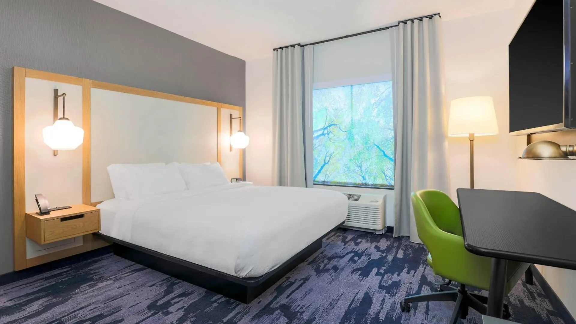 Fairfield By Marriott & North Myers Hotel Cape Coral