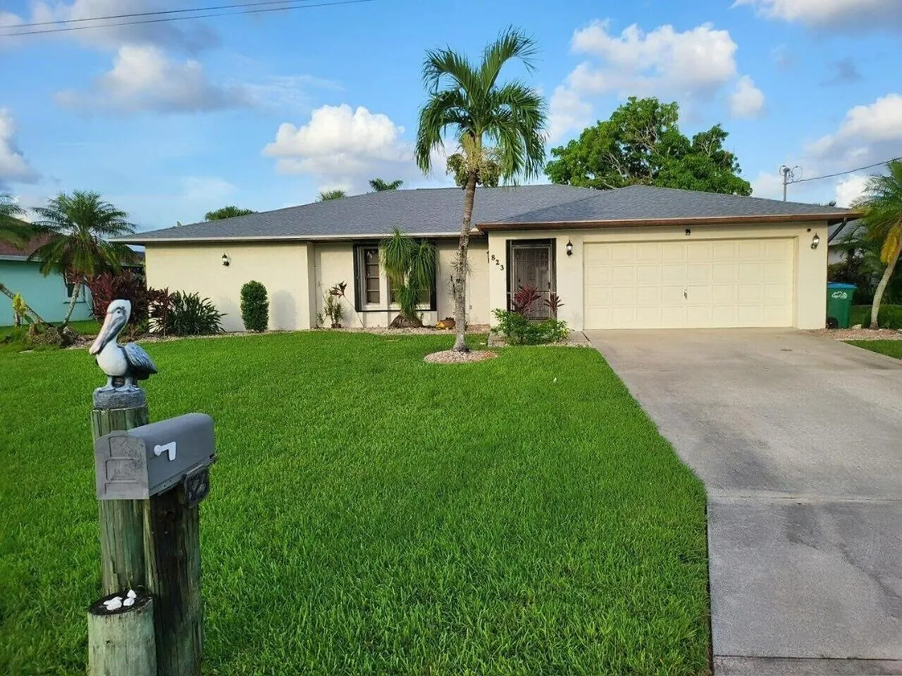 Cape Coral, Pool Home, On Fresh Water Canal, Fishing, Free Wi-fi & Game