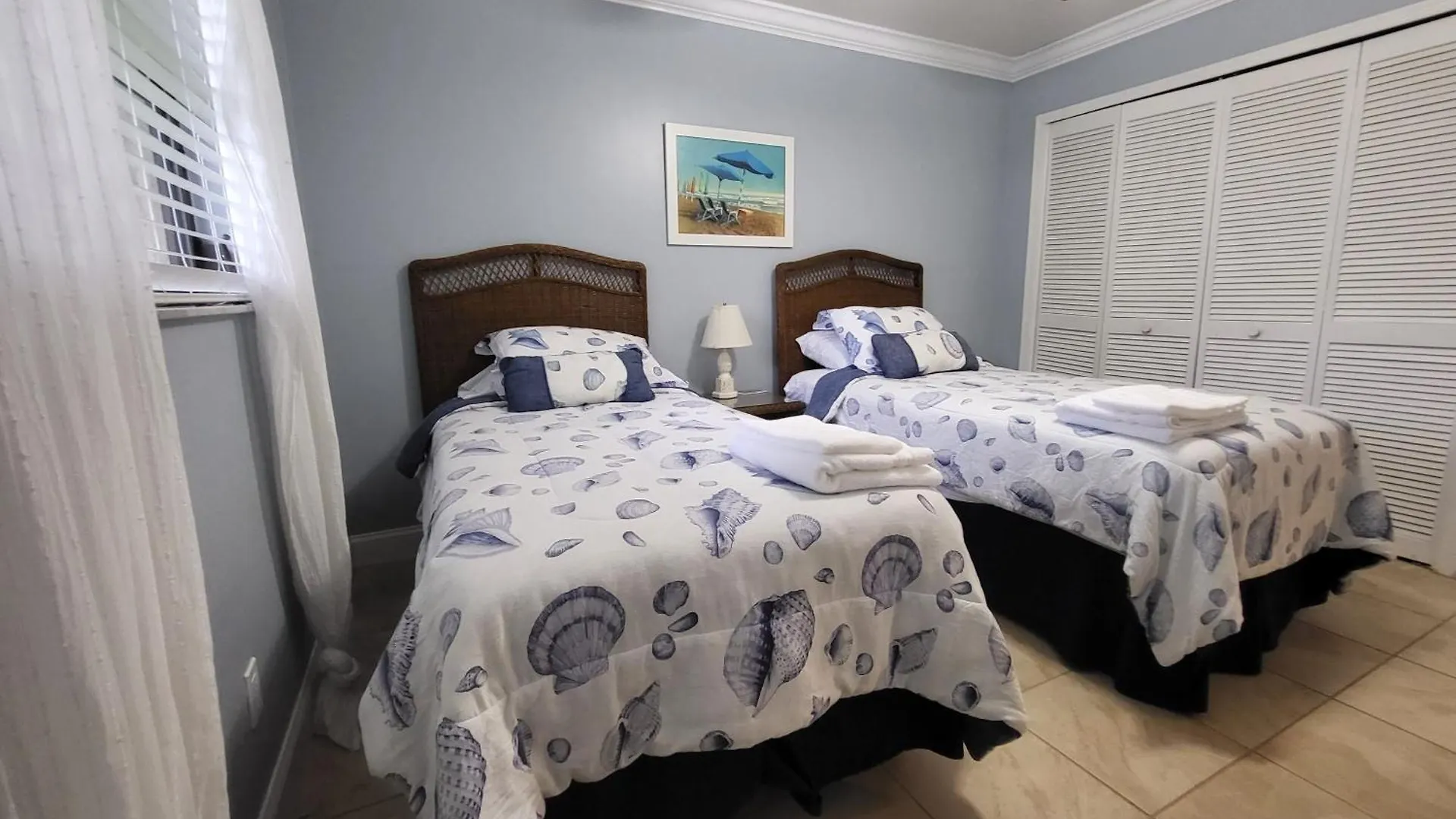 Cape Coral, Pool Home, On Fresh Water Canal, Fishing, Free Wi-fi & Game Cape Coral