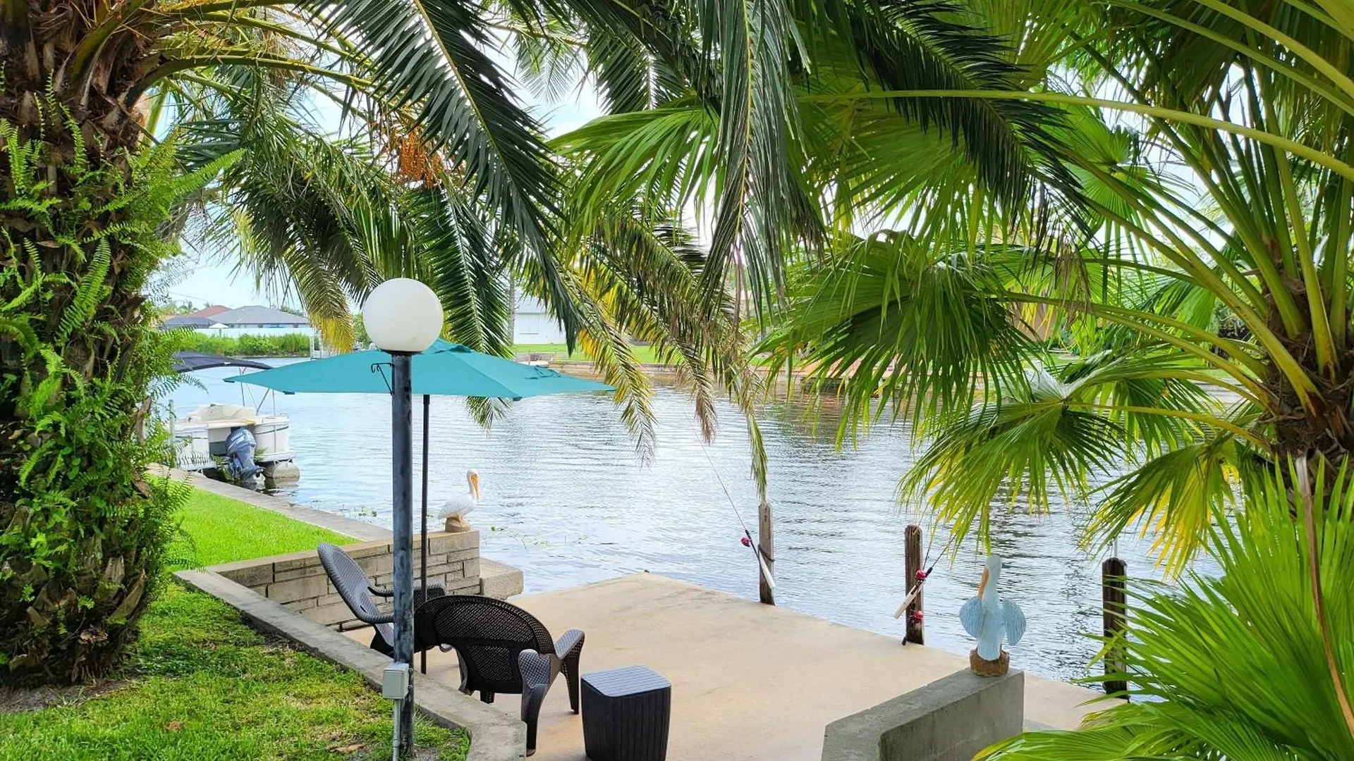 Holiday home Cape Coral, Pool Home, On Fresh Water Canal, Fishing, Free Wi-fi & Game Cape Coral
