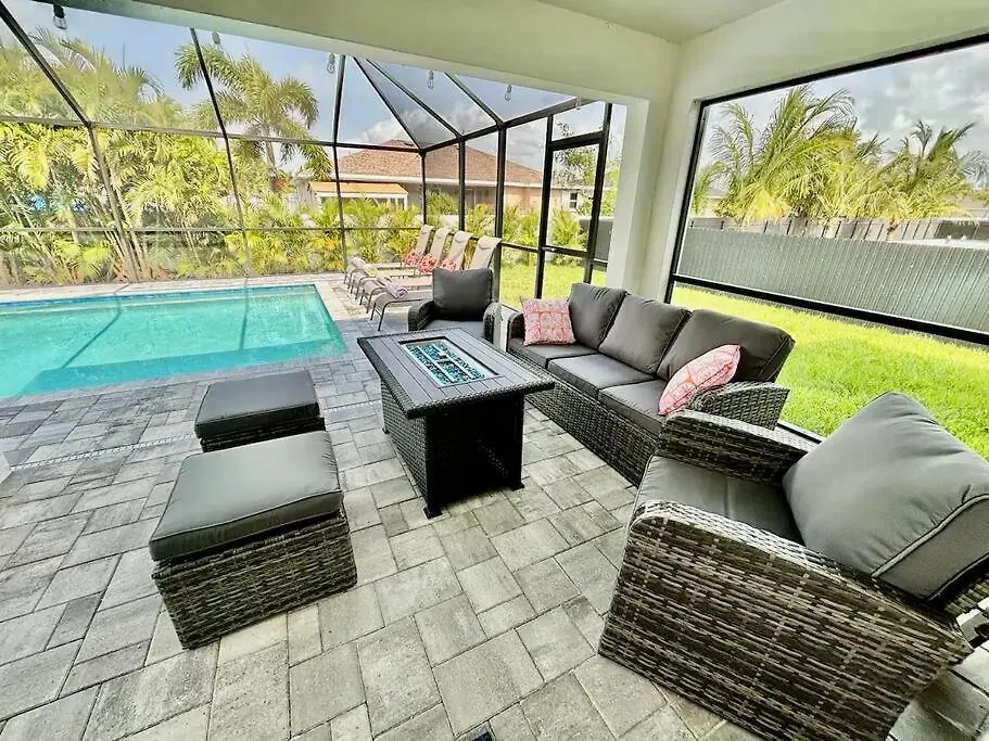 Cape House With Pool, Fire Pit And Private Backyard! 4 King Beds! * 珊瑚角