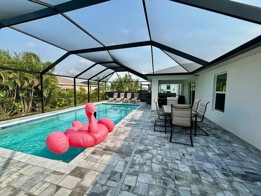 Cape House With Pool, Fire Pit And Private Backyard! 4 King Beds! 度假居 *
