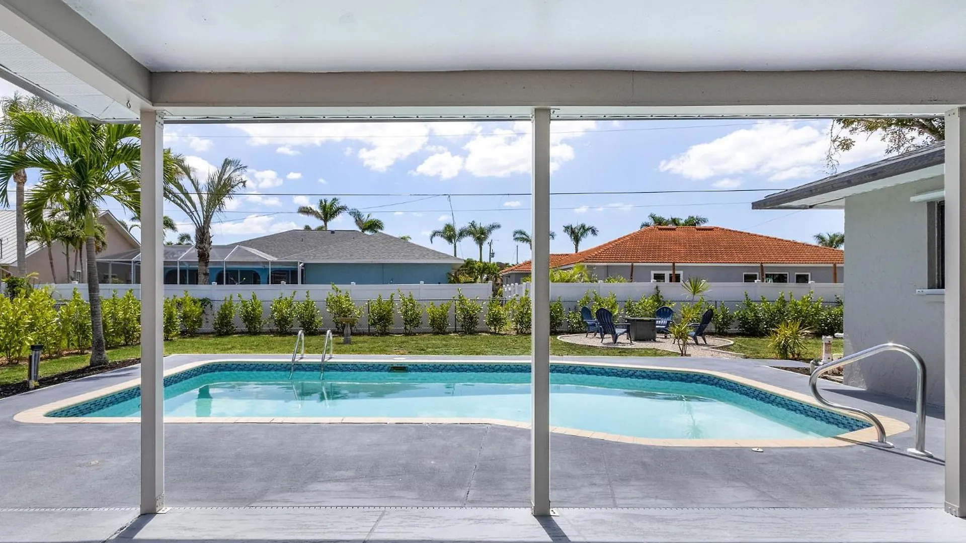 New! Tropical Home: Private Heated Pool