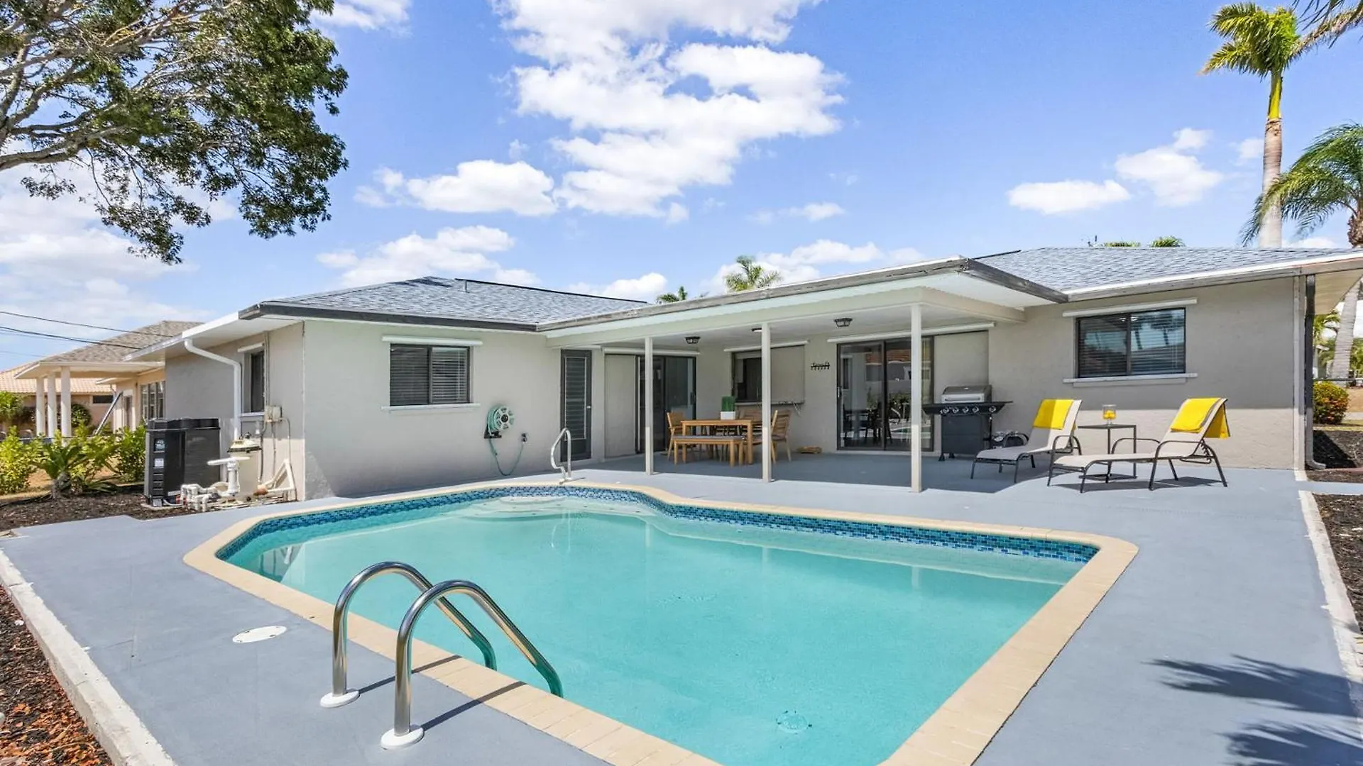 Holiday home New! Tropical Home: Private Heated Pool Cape Coral