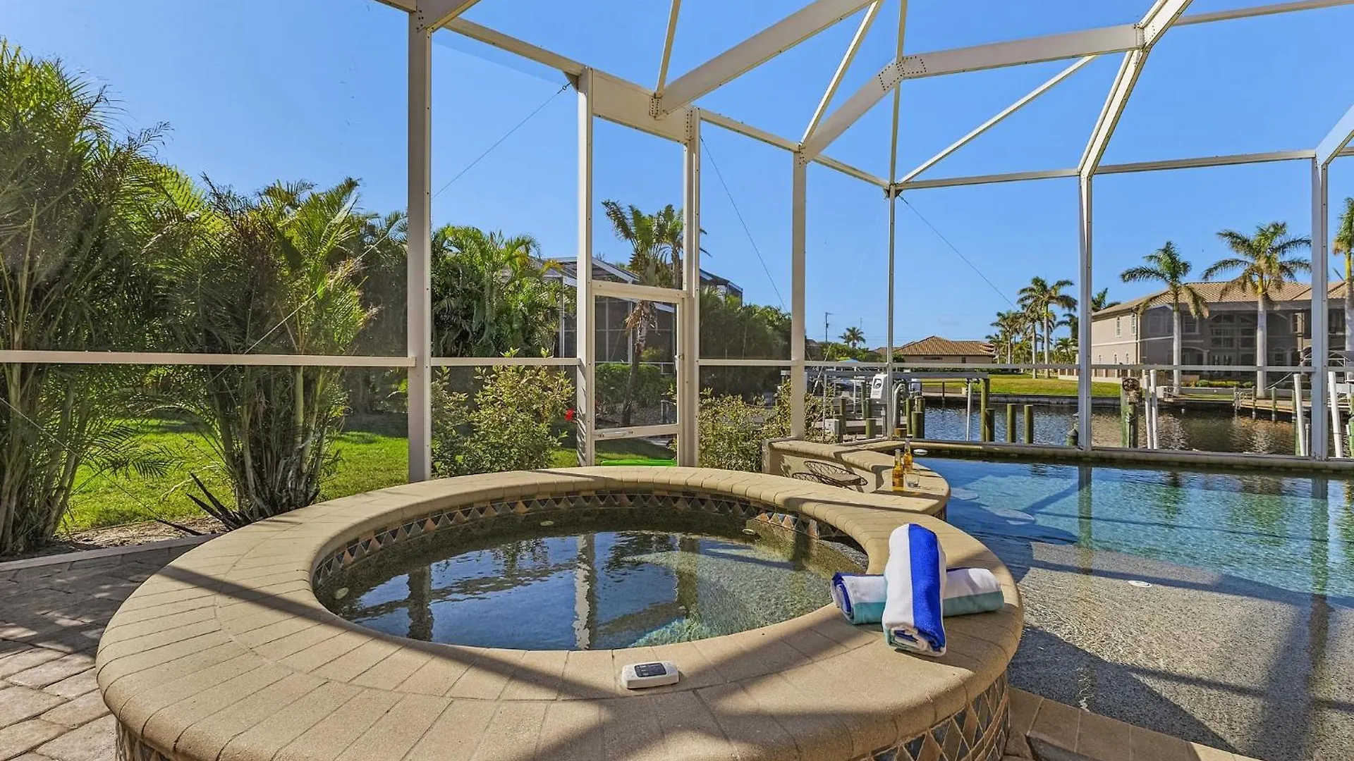Stunning Luxury! Gulf Access, Pool Table - Harbour Haven - Roelens * Cape Coral