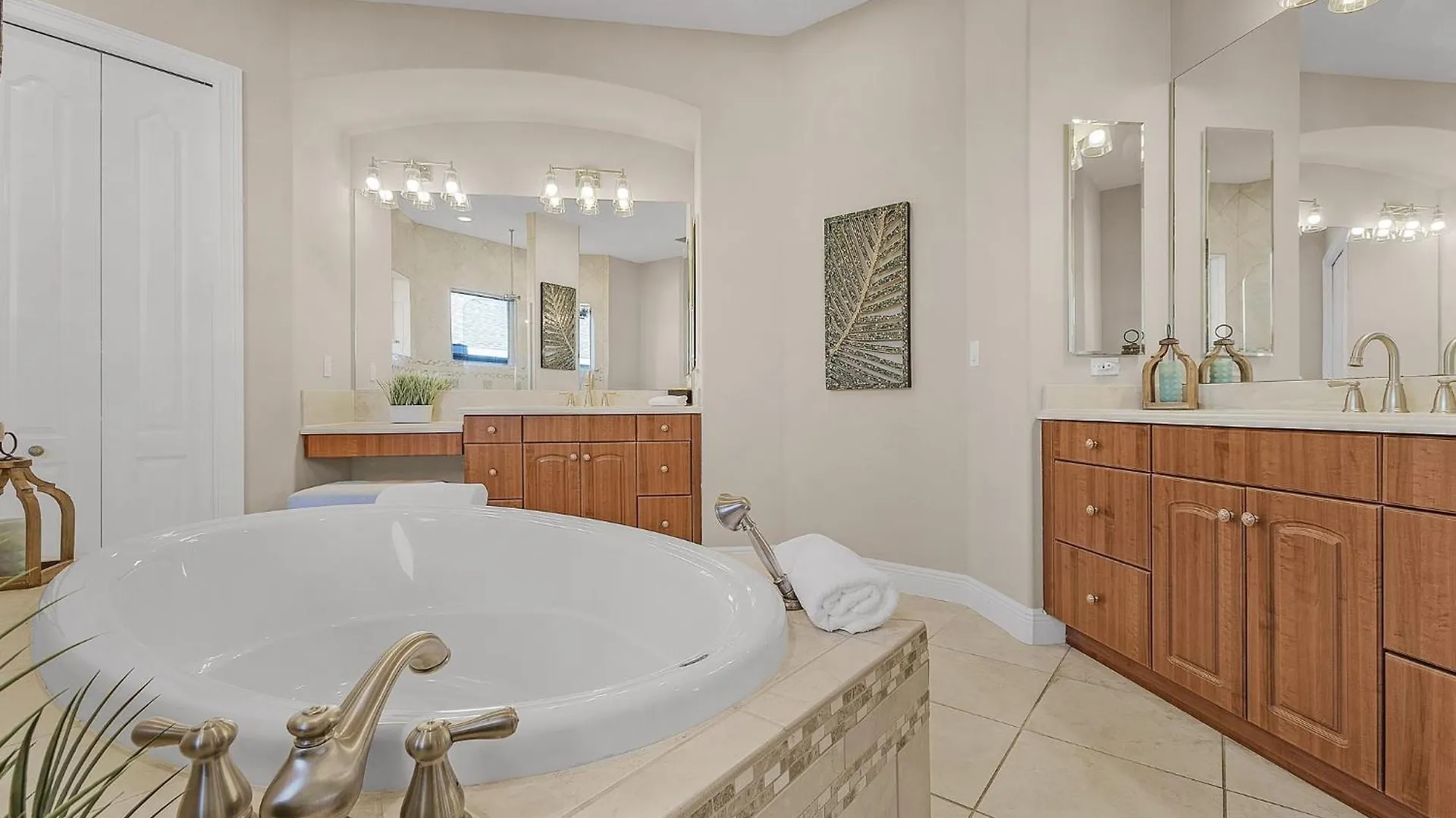 Stunning Luxury! Gulf Access, Pool Table - Harbour Haven - Roelens * Cape Coral