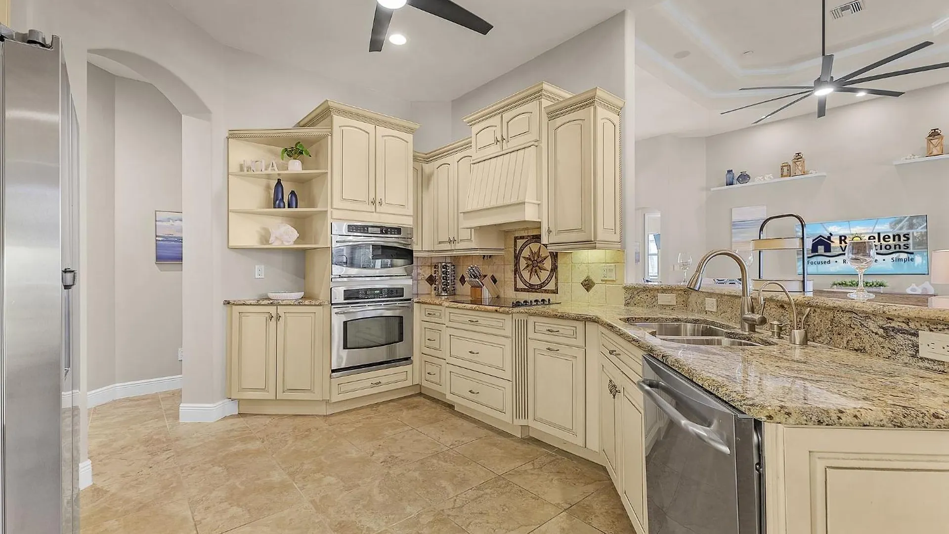 Holiday home Stunning Luxury! Gulf Access, Pool Table - Harbour Haven - Roelens Cape Coral