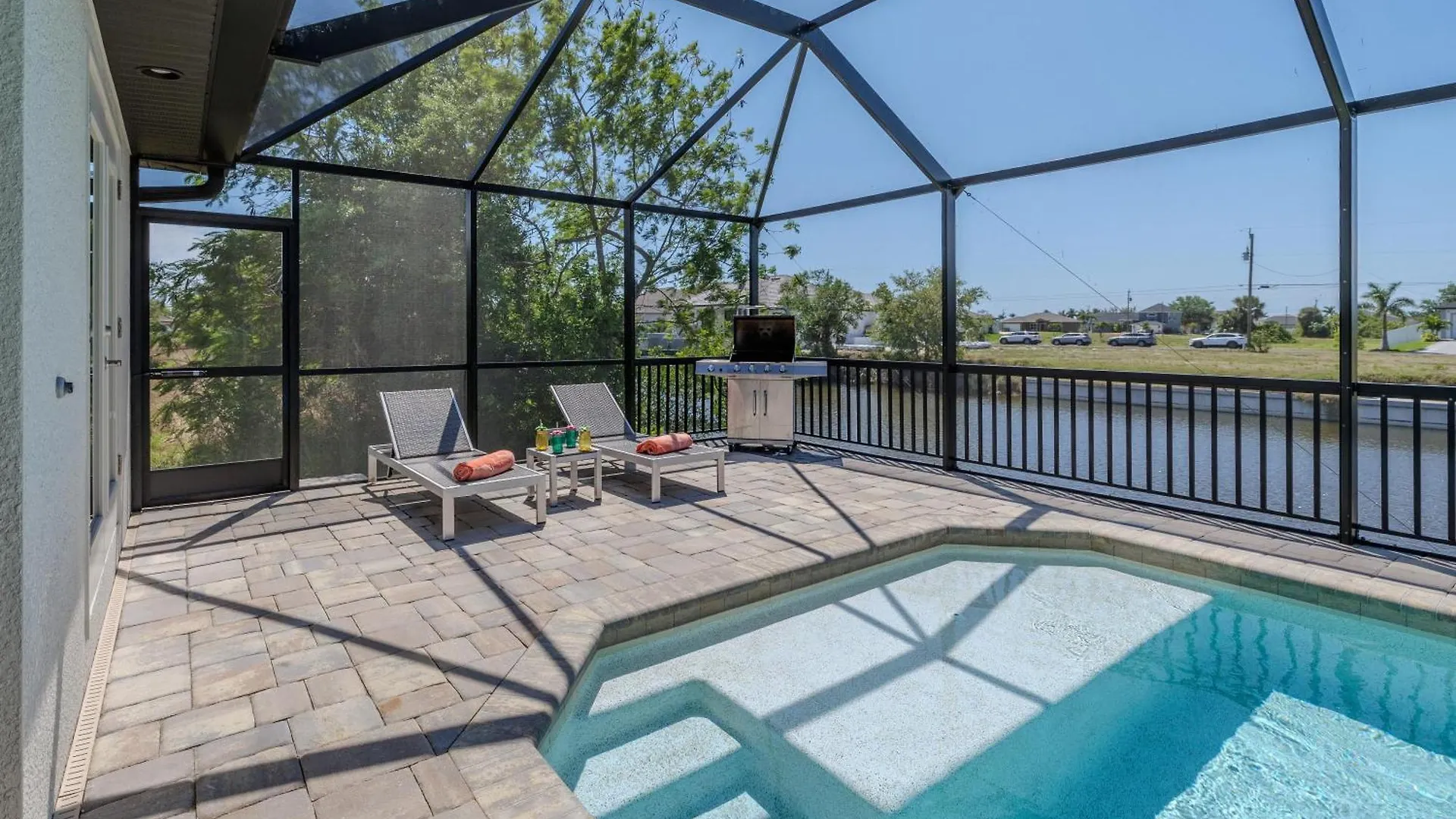 Sun Soaked Holiday home Cape Coral