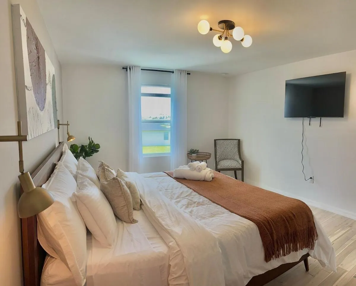 Lovelee Cozy 2-story *