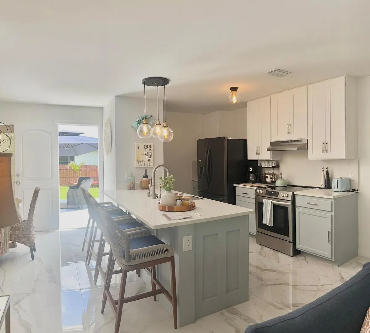 Lovelee Cozy 2-story * Cape Coral