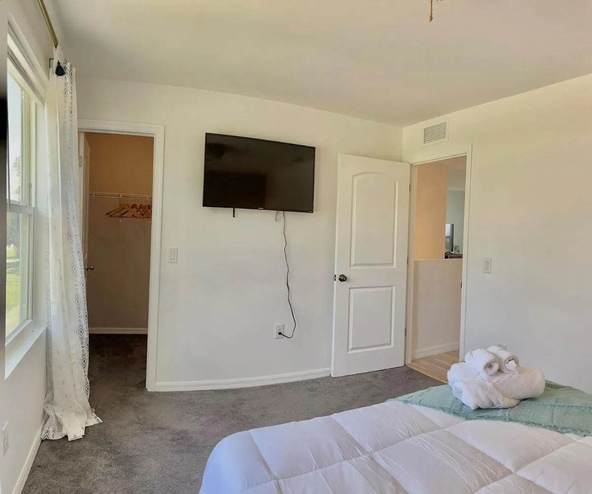 Holiday home Lovelee Cozy 2-story Cape Coral