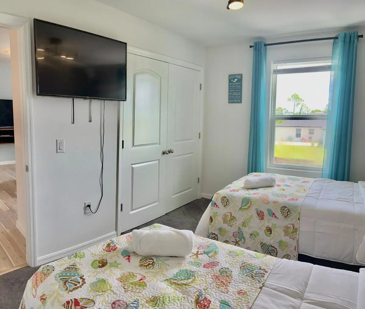 Lovelee Cozy 2-story * Cape Coral
